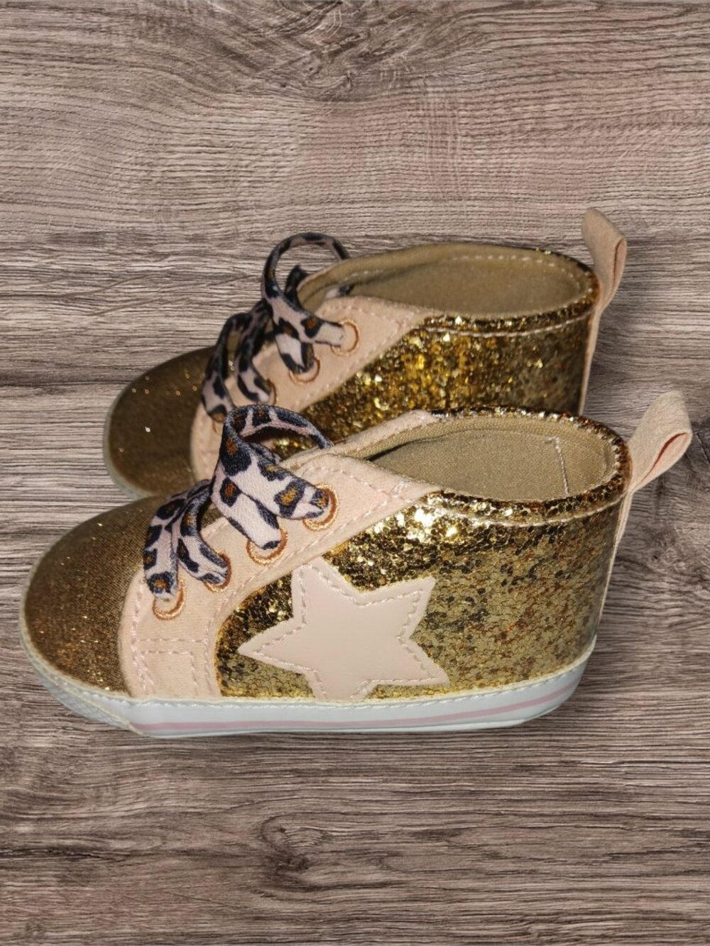 Laura Ashley Baby Girls Gold Glitter Star Crib Shoes Size 3